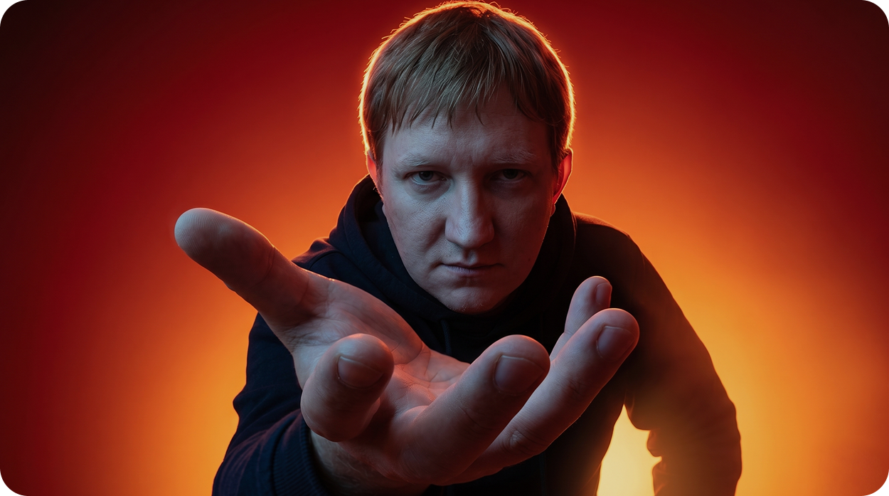 Денис Кораблев